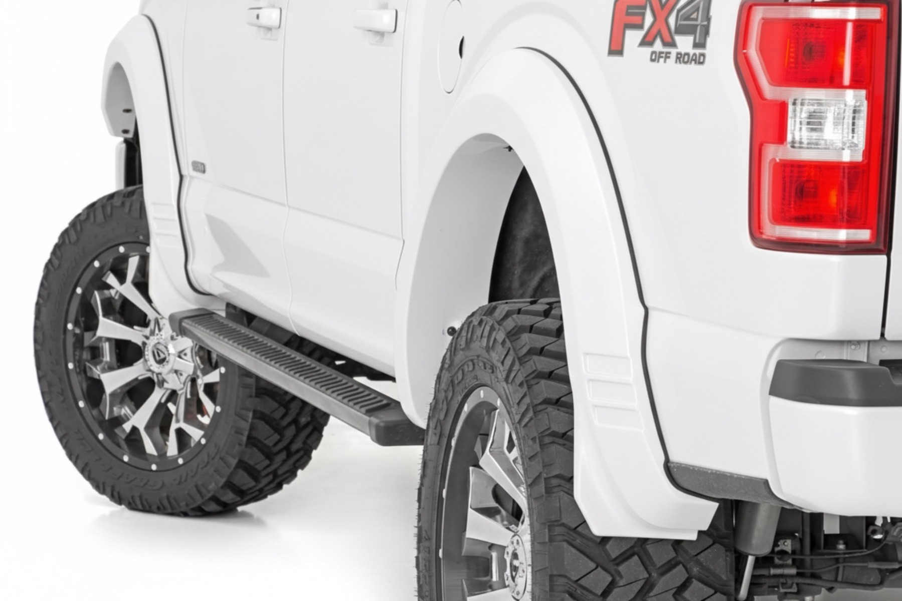 SF1 Kotflügelverbreiterungen | Z1 Oxford White | Ford F-150 2WD/4WD (2018–2020)