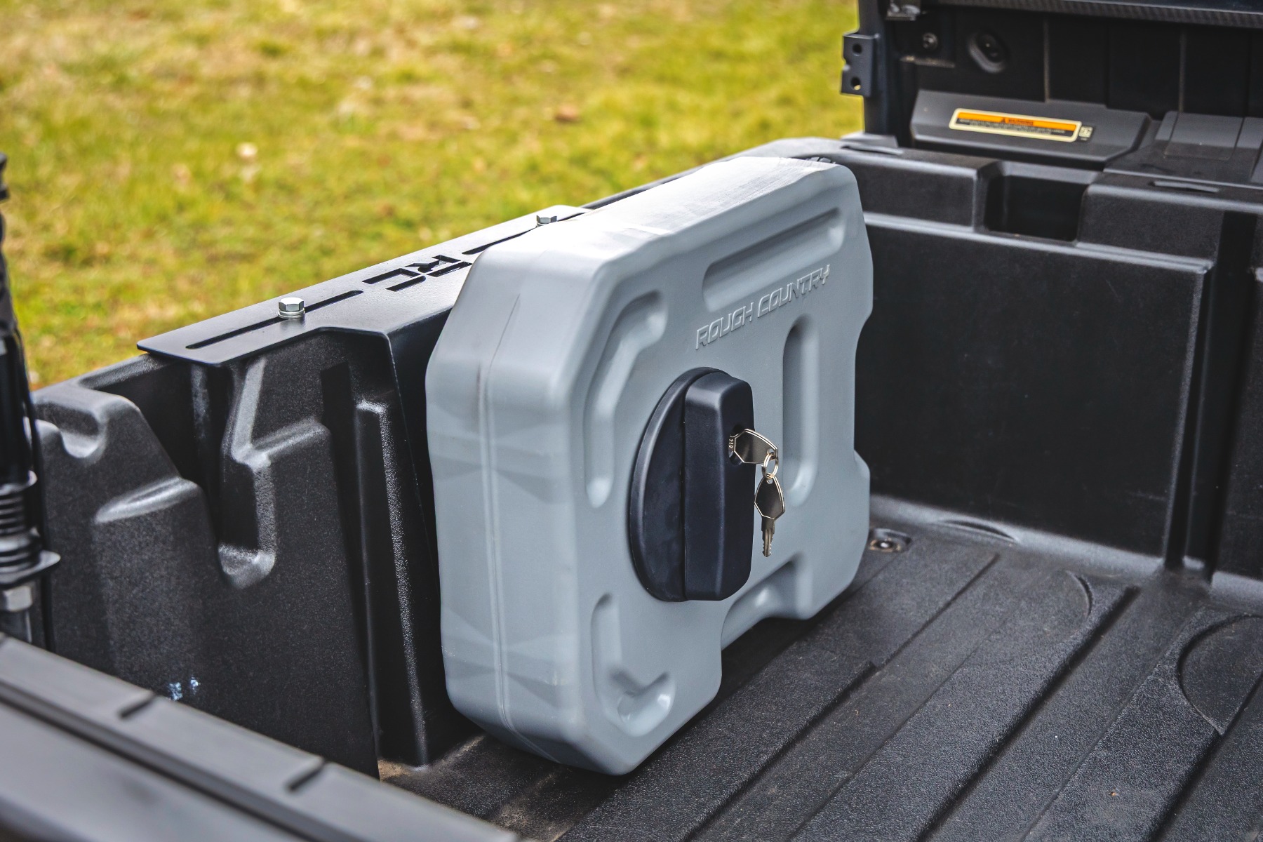 10L Fluid Container Bed Side Mount | Multiple Makes & Models (Polaris/Can-Am/CFMOTO) — Bild 6