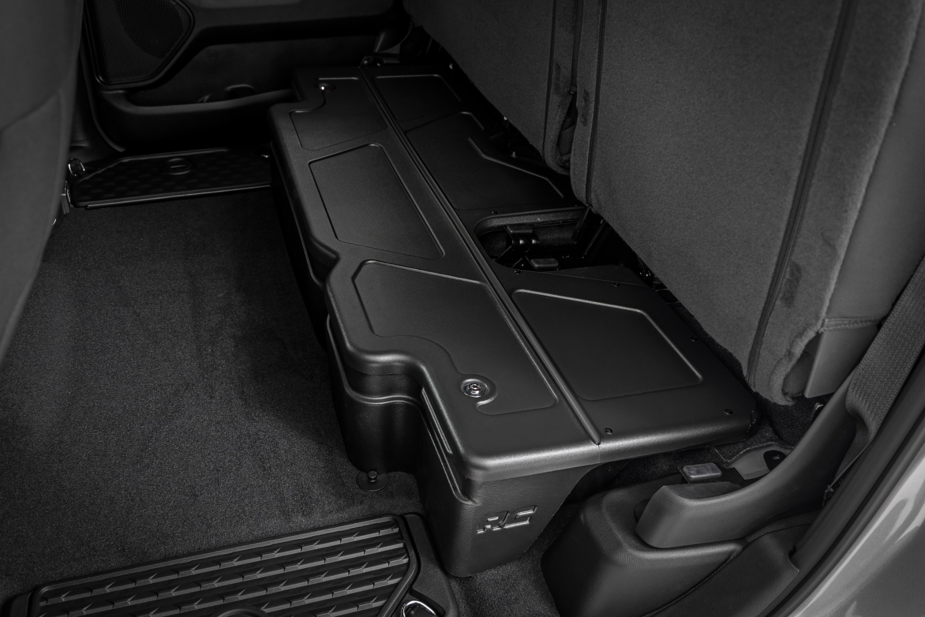 Stauraum unter dem Sitz mit abschließbarem Deckel | Doppelkabine | RAM 1500 2WD/4WD (2019–2026) — Bild 3