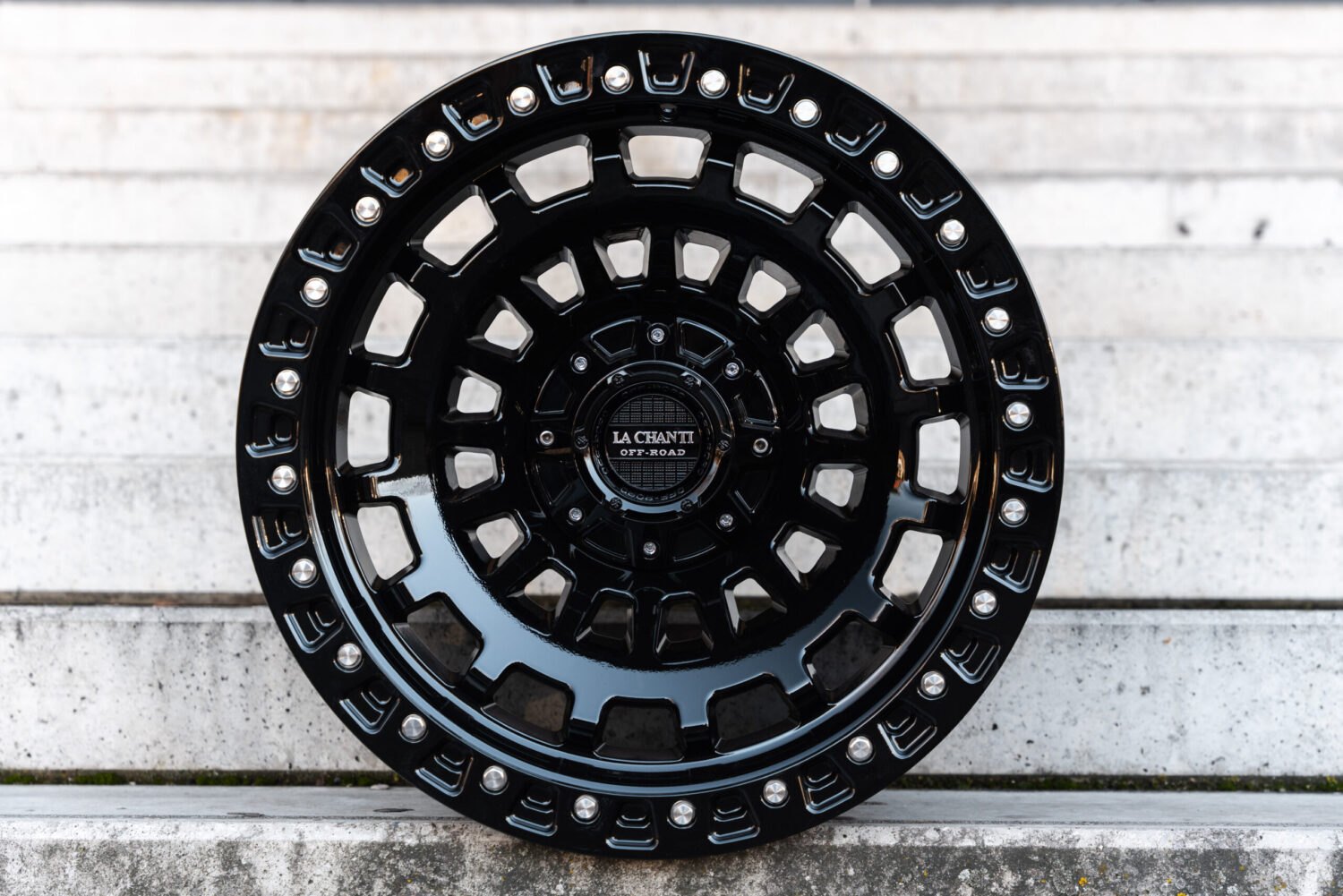 La Chanti OF6 | Glossy Black · 10J×20" · ET-25 | 5x127 / 5x139.7