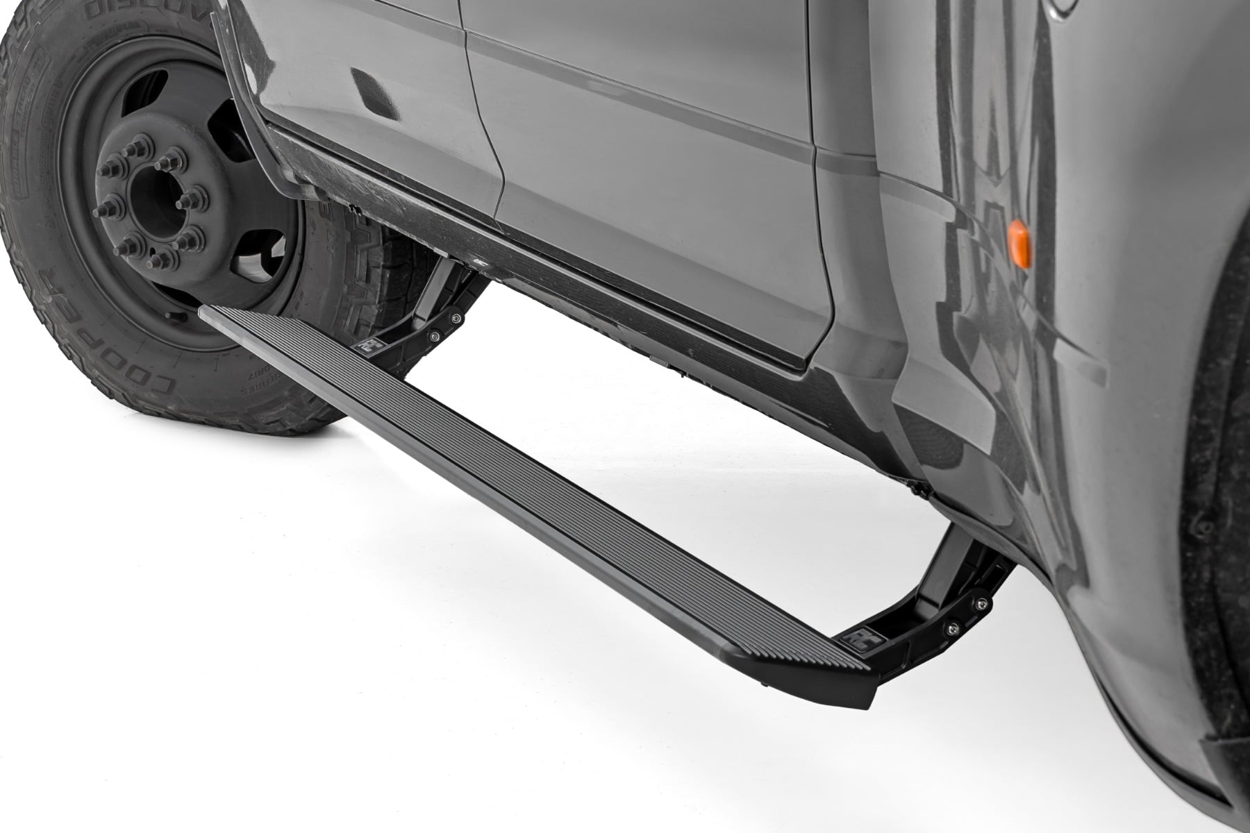 RAM 1500 (2011–2018) · Power Running Boards