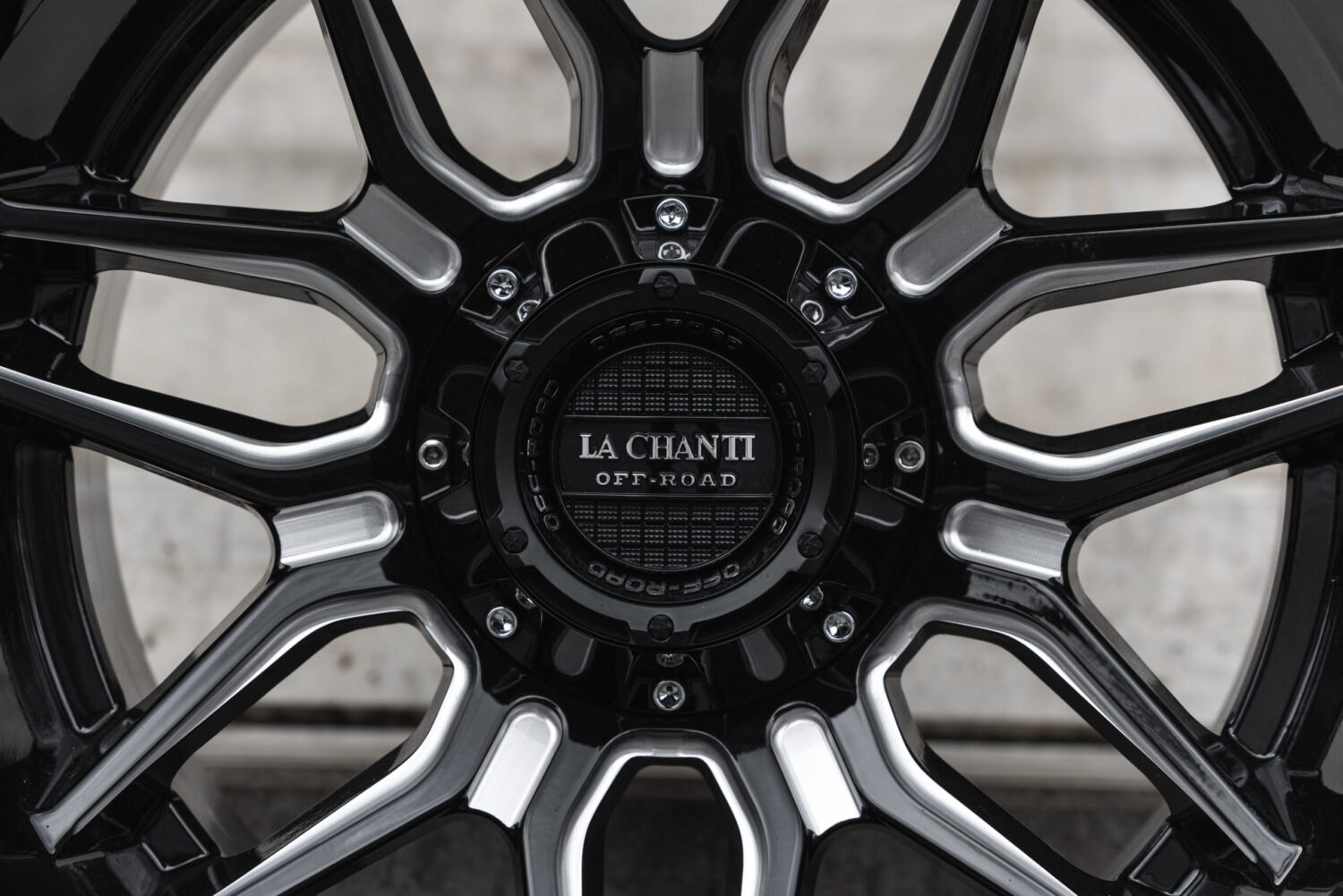 La Chanti OF13 | Glossy Black Milled · 12J×20" · ET-44 | 5x127 / 5x139.7 — Bild 5