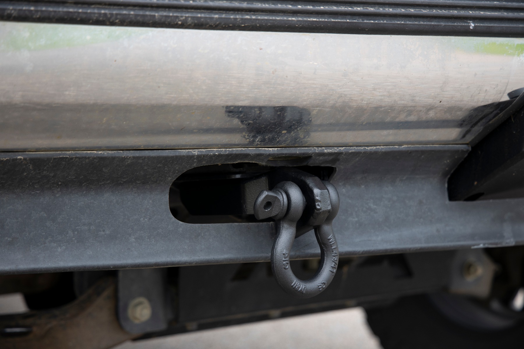 Halterung für Abschlepphaken und Schäkel | D-Ring-Kombination | Chevy/GMC 1500 Pickup & SUV (88–99) — Bild 2