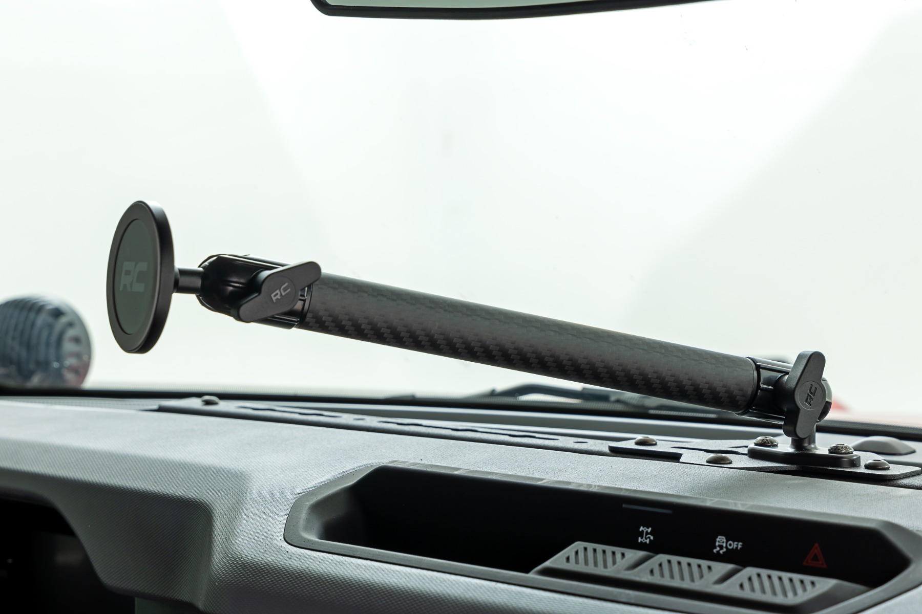 Armaturenbrett-Halterung | 10" Magnethalterungs-Set | Ford Bronco 4WD (2021–2026) — Bild 3
