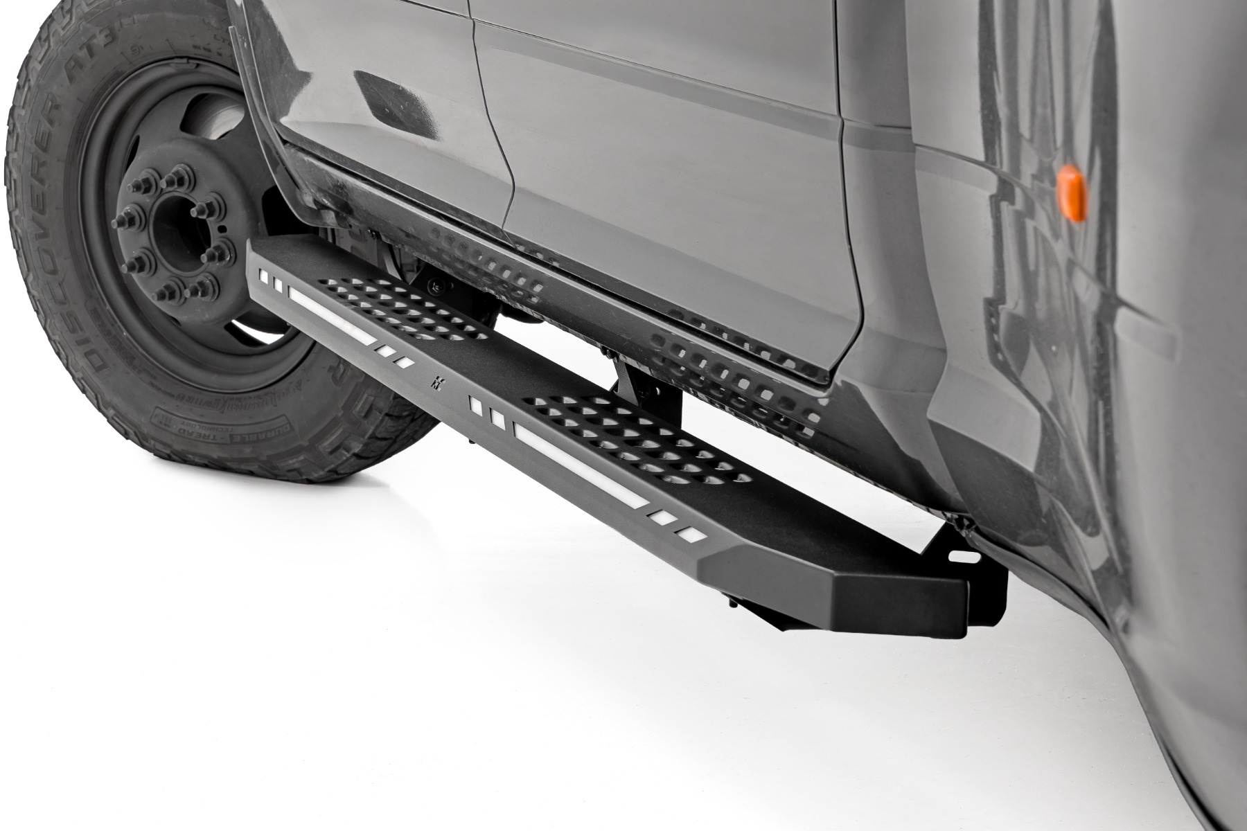 AC2 Trittbretter | Bernstein/Weiß | Crew Cab | RAM 1500/2500/3500 2WD/4WD (2010–2025 & Classic) — Bild 2