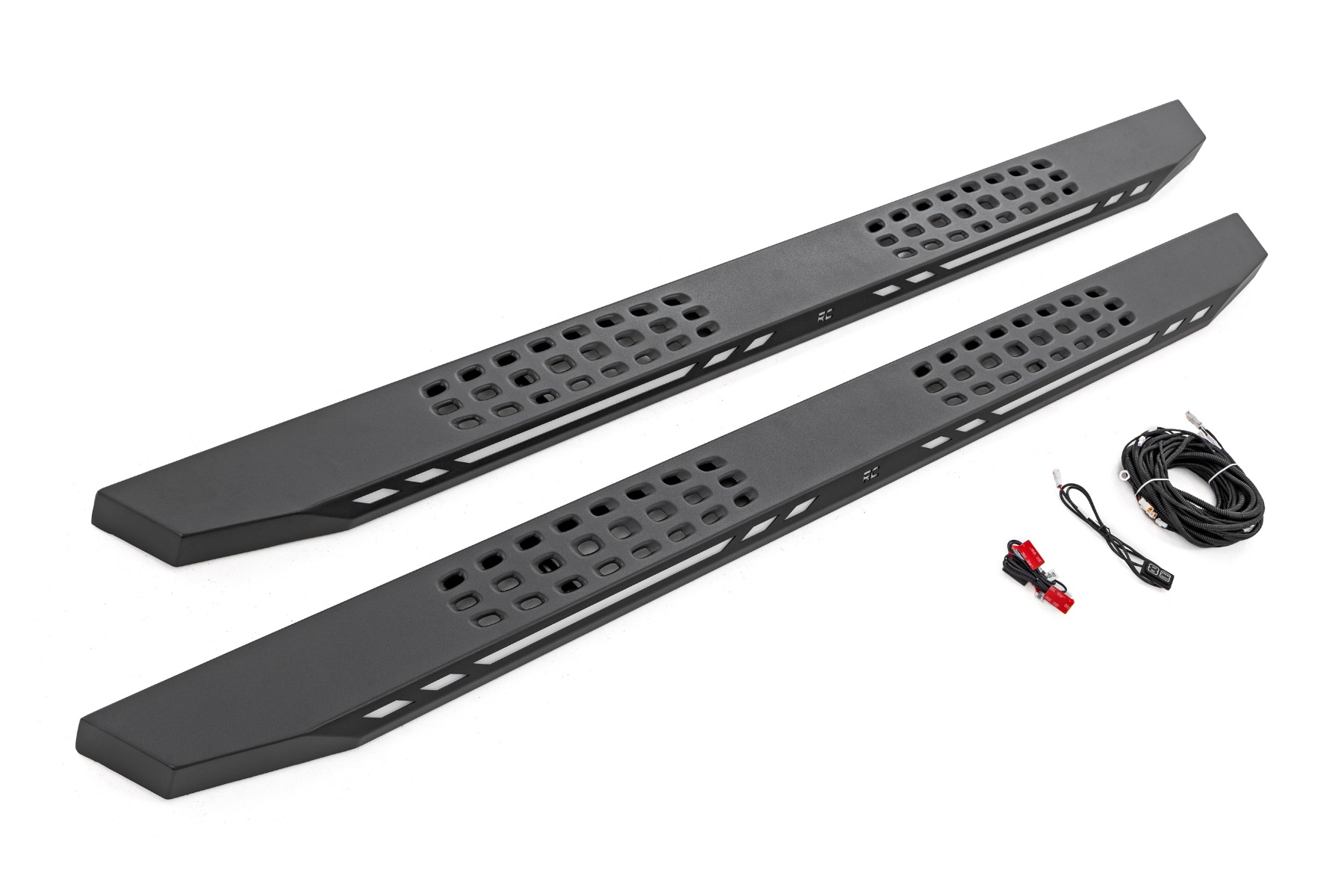 AC2 Trittbretter | Bernstein/Weiß | CrewMax | Toyota Tundra 2WD/4WD (22–26) — Bild 6