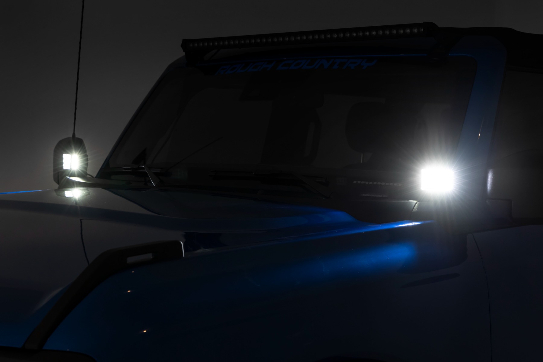 LED-Beleuchtungsset | Befestigung an der Kotflügelkante | 2" Schwarz, Paar | Weiße Tagfahrleuchten | Ford Bronco (21–26) — Bild 4