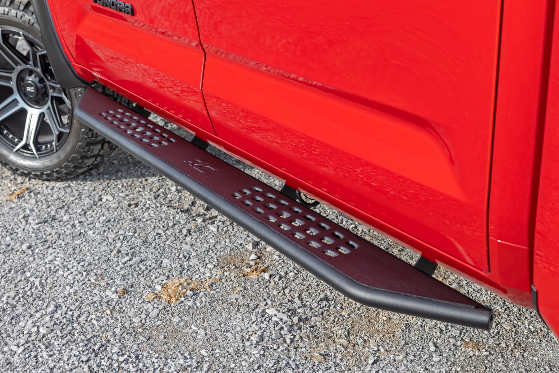OV2 Running Boards | Side Step Bars | Crew Cab | Toyota Tundra 2WD/4WD (22-26) — Bild 5