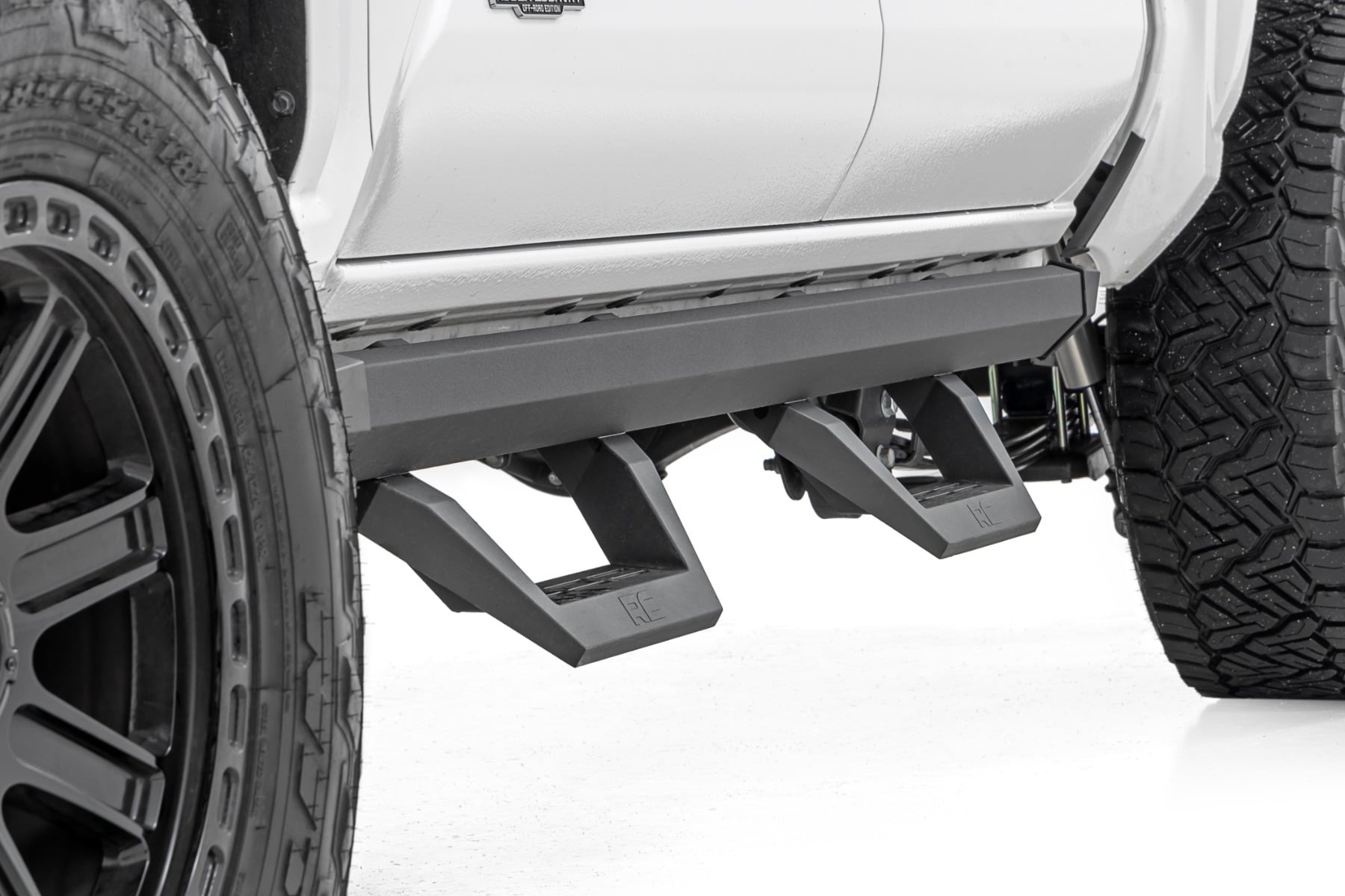 SRX2 verstellbare Aluminium-Trittstufen | Doppelkabine | Toyota Tacoma 2WD/4WD (24–26) — Bild 4