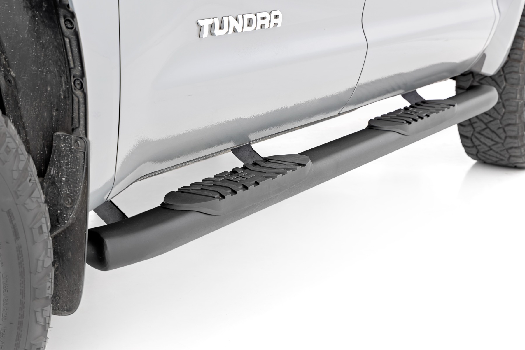Ovale Nerf-Trittstufe | Doppelkabine | Schwarz | Toyota Tundra 2WD/4WD (2007–2021) — Bild 3