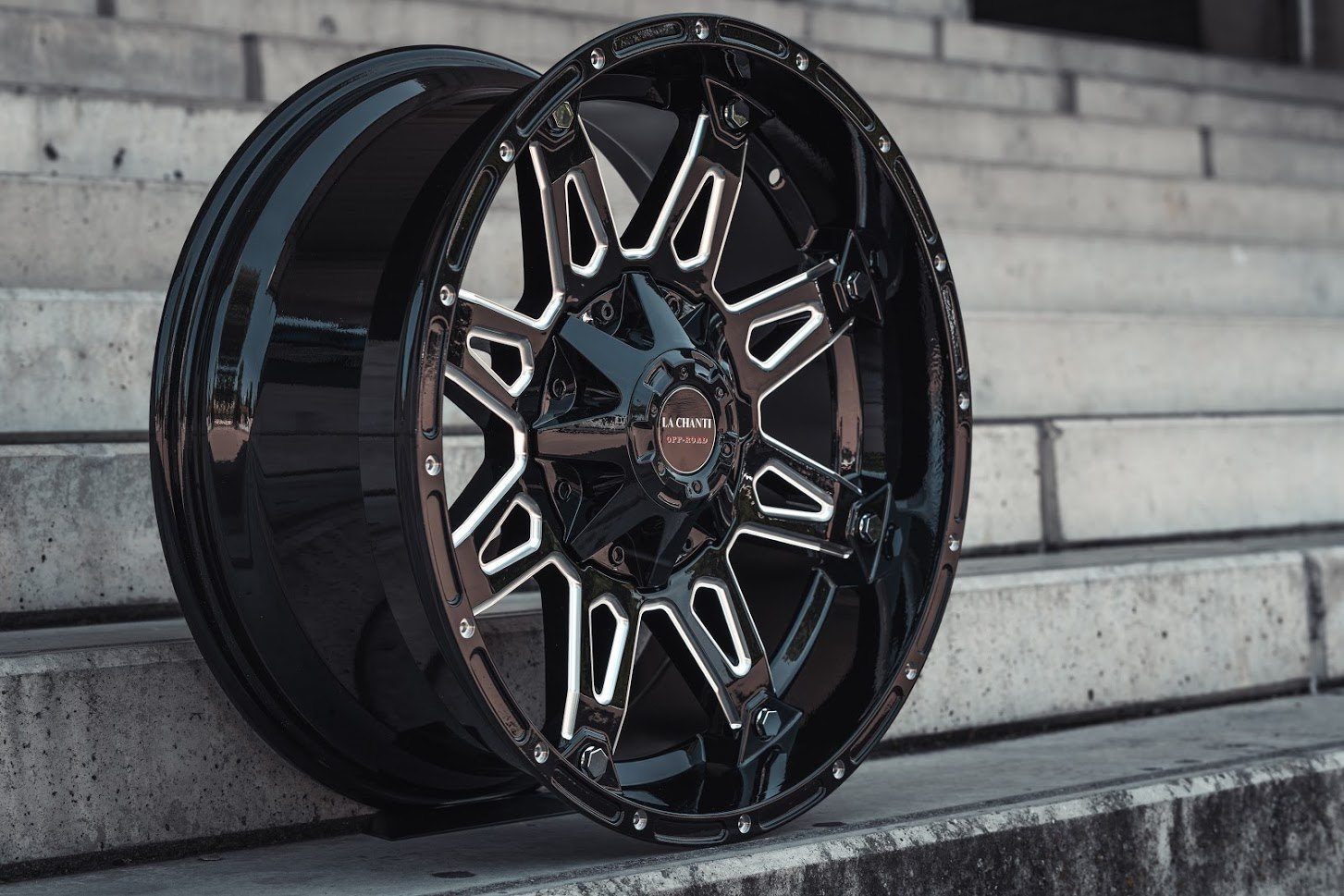 La Chanti OF1 | Glossy Black Milled · 9J×20" · ET0 | 6x135 / 6x139.7 — Bild 2