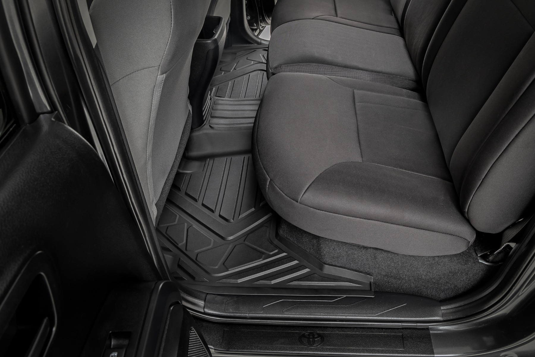 Flex-Fit Floor Mats | Front and Rear | Toyota Tacoma 2WD/4WD (2016-2023) — Bild 6