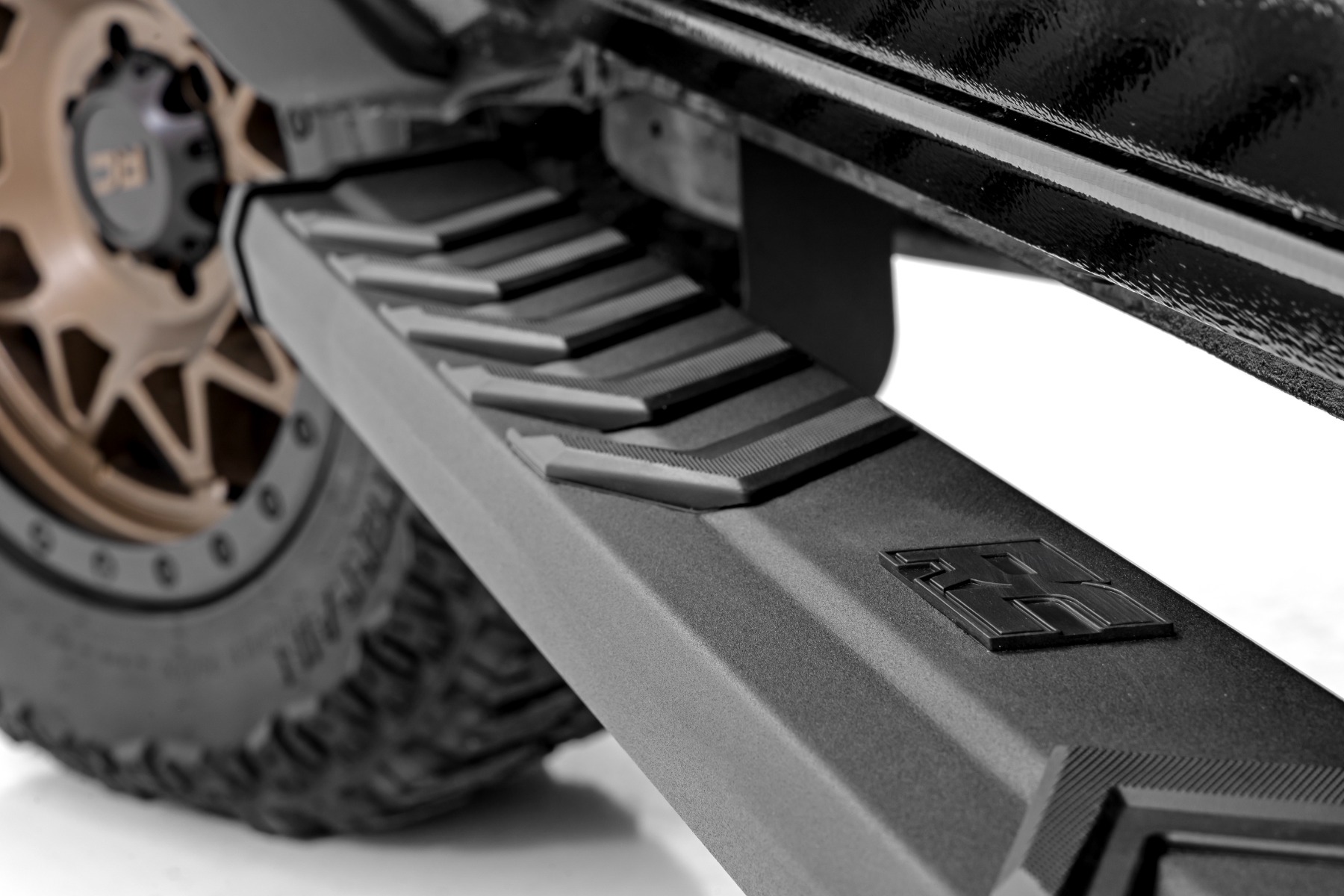 BA2 Trittbretter | Seitliche Trittstufen | Toyota 4Runner 2WD/4WD (2025–2026) — Bild 3