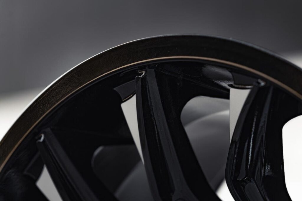 La Chanti OF12 | Glossy Black Milled · 10J×20" · ET0 | 6x139.7 — Bild 5
