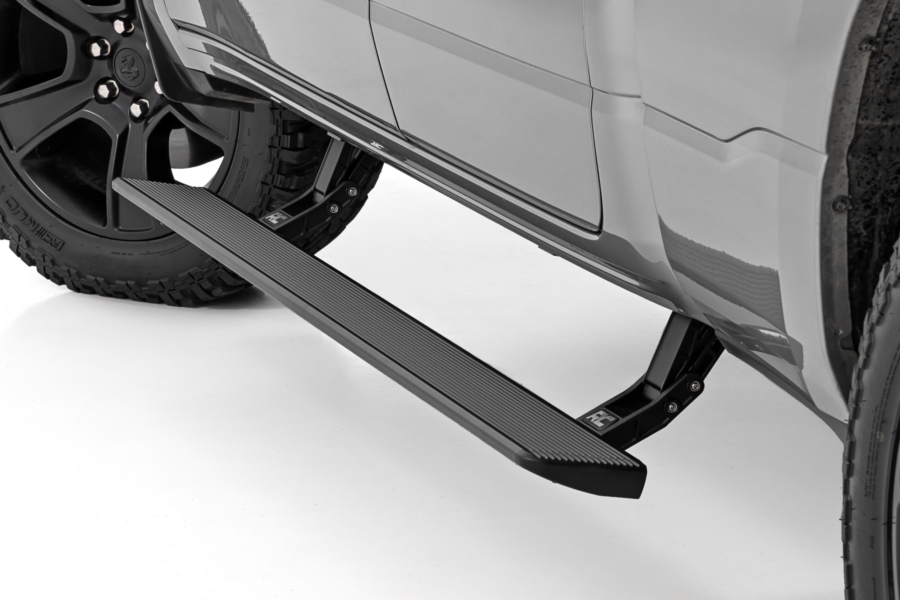 Elektrische Trittbretter | HT-Serie | Quad Cab | RAM 1500 (19–26)/1500 TRX (21–24)