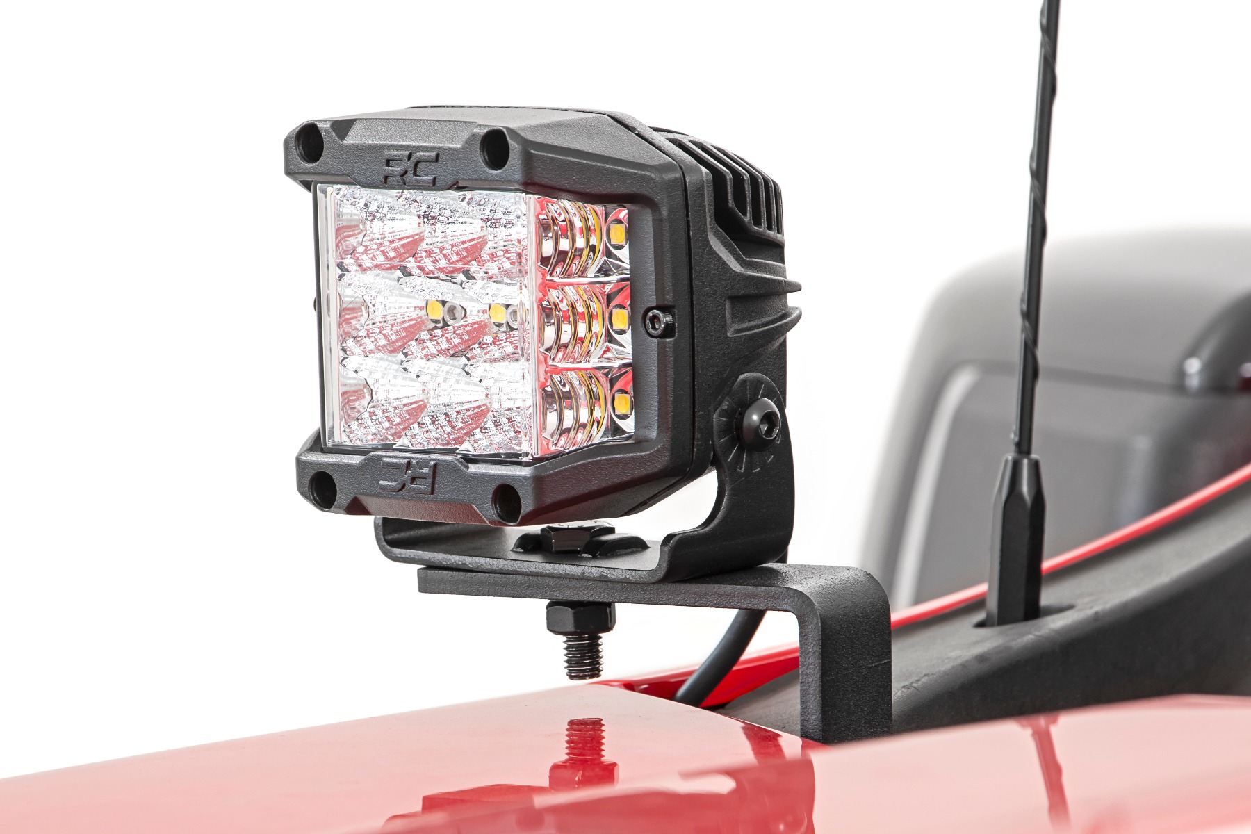 LED-Beleuchtungsset | Einbau in die Seitenleiste | 3" OSRAM | Breitstrahl | Chevy Silverado 1500 (19–26) — Bild 2