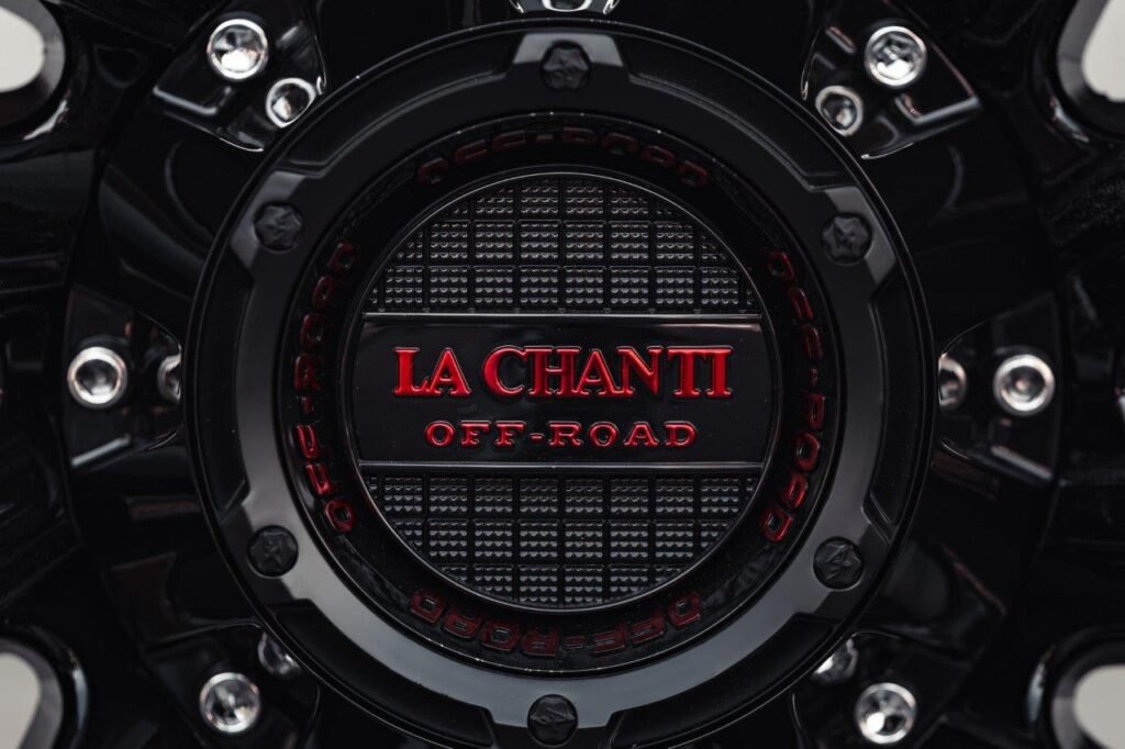 La Chanti OF12 | Glossy Black / RED Spockes · 12J×20" · ET-25 | 5x139.7 — Bild 6