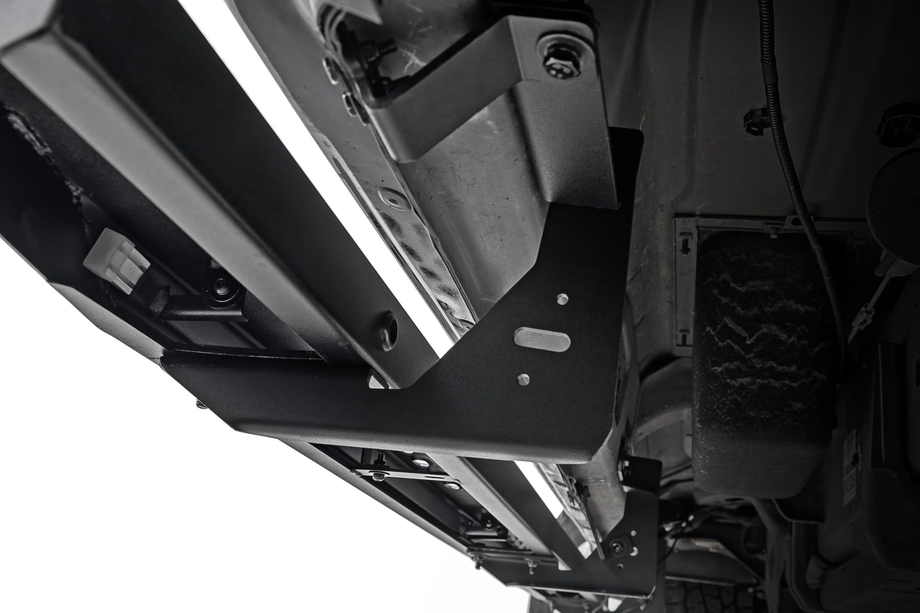 AC2 Trittbretter | Bernstein/Weiß | Crew Cab | RAM 1500 (19–26)/1500 TRX (21–24) — Bild 6