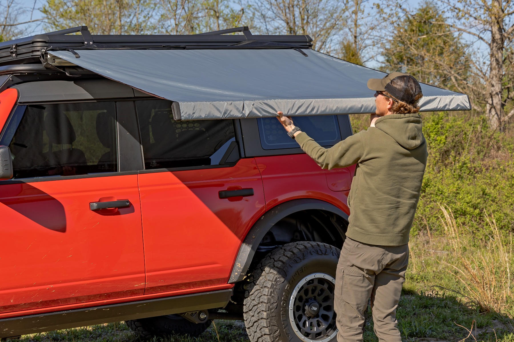 Einziehbare Dachgepäckträger-Markise | 6'6 Zoll x (Passend für Pick-ups und SUVs) — Bild 6