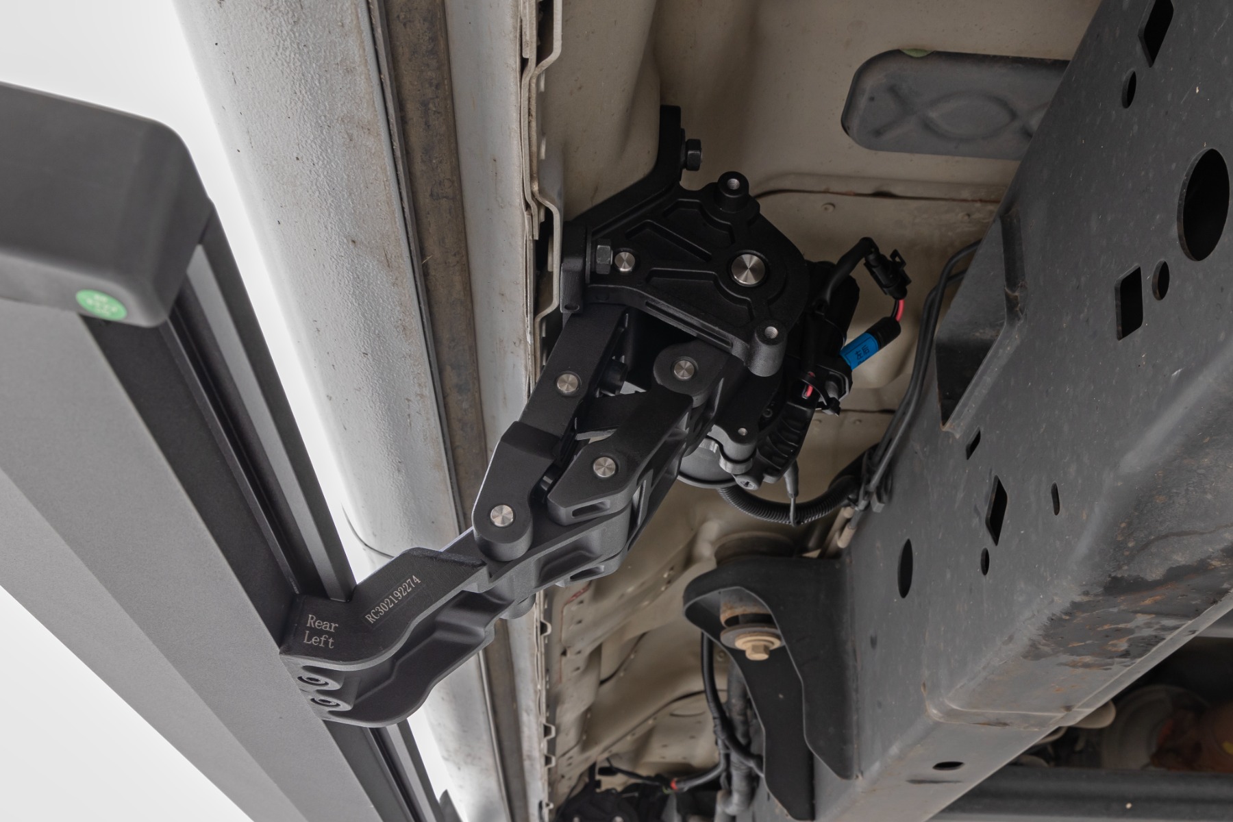 Elektrische Trittbretter | Zwei Elektromotoren | Doppelkabine | Ford F-150 (09–14) — Bild 6
