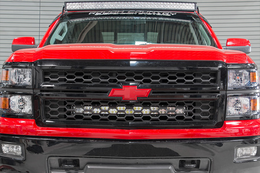 LED-Beleuchtungsset | Montage hinter dem Kühlergrill | 30 Zoll Schwarz, zweireihig | Weiße Tagfahrleuchten | Chevy Silverado 1500 (14–15) — Bild 5