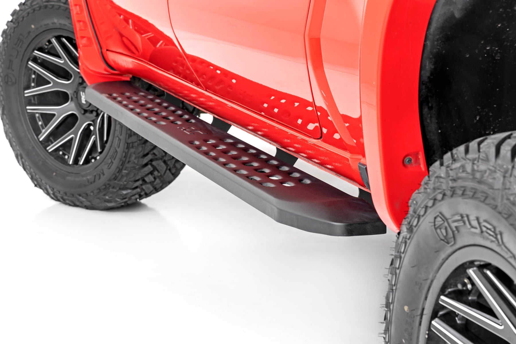 RPT2 Trittbretter | Crew Cab | Schwarz | Chevy/GMC 1500/2500HD/3500HD (19–26)