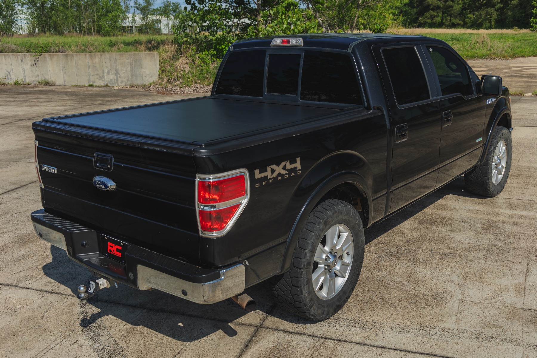 Elektrisch versenkbare Ladeflächenabdeckung | 5'7" Ladefläche | Ford F-150 2WD/4WD (2009–2014) — Bild 6