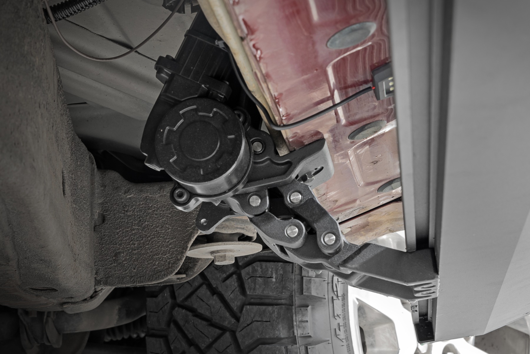 Elektrische Trittbretter | Zwei Elektromotoren | Chevy/GMC Tahoe/Yukon (15–20) — Bild 5