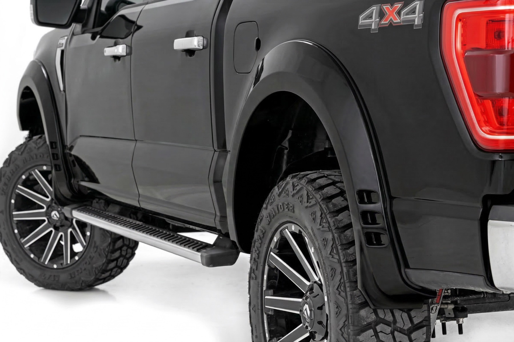 SF1 Kotflügelverbreiterungen | UM Agate Black | Ford F-150 2WD/4WD (2021–2026)