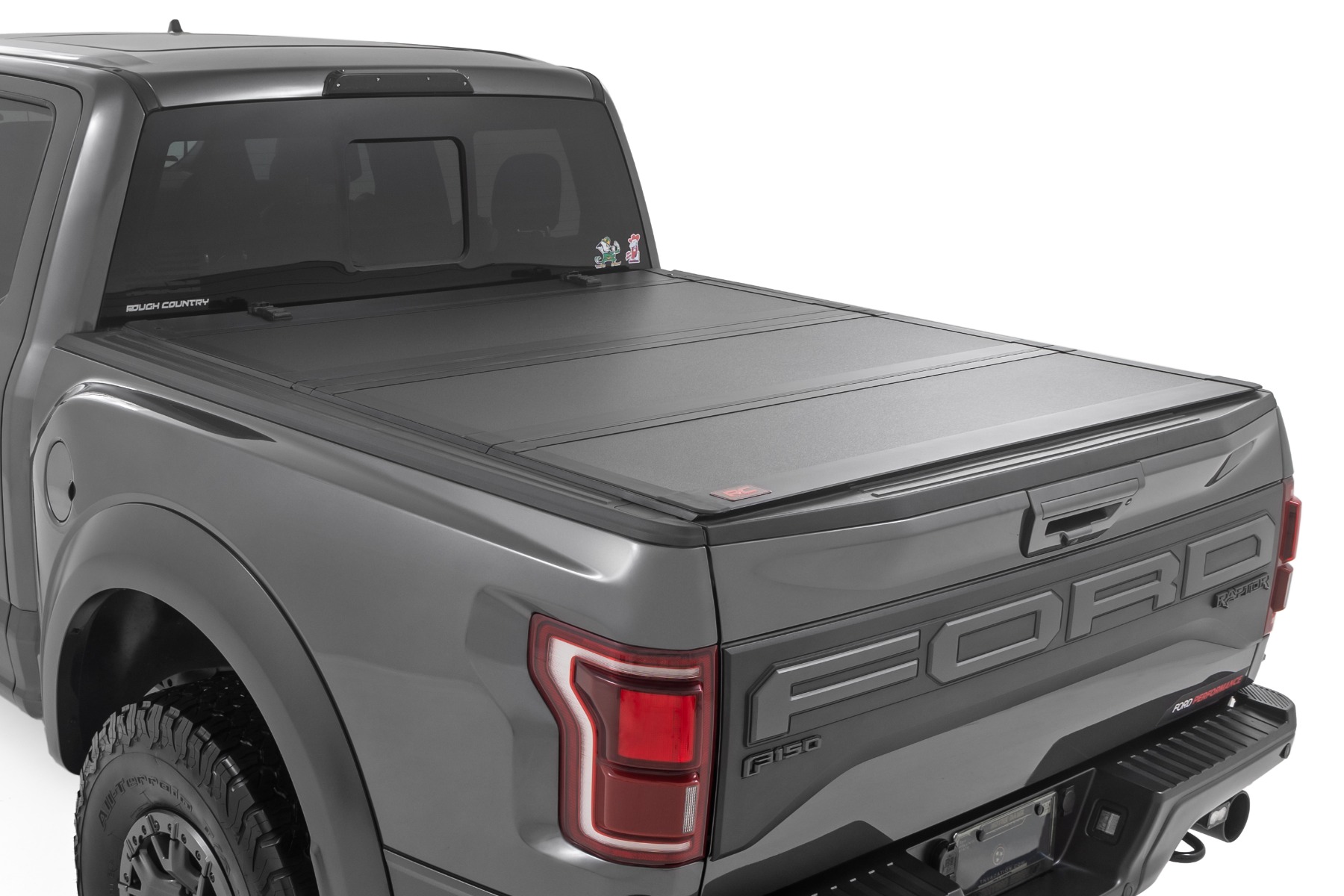 Stabile, dreifach faltbare Ladeflächenabdeckung | 5'7 Zoll Ladefläche | Ford F-150 (21–26)/F-150 Lightning (22–26)