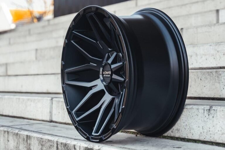 La Chanti OF4 | Matt Black · 10J×20" · ET-12 | 6x135 / 6x139.7 — Bild 3