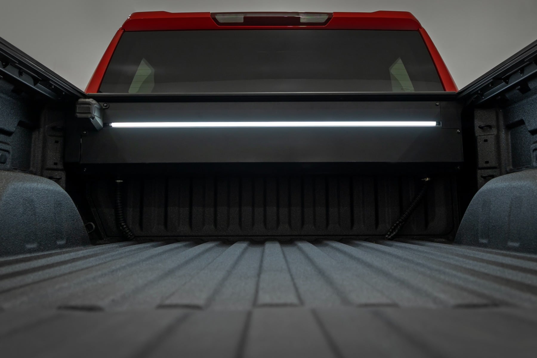 Elektrisch versenkbare Ladeflächenabdeckung | 5'10" Ladefläche | Chevy/GMC Sierra 1500 (19–26)/Silverado 1500 (19–26) — Bild 5