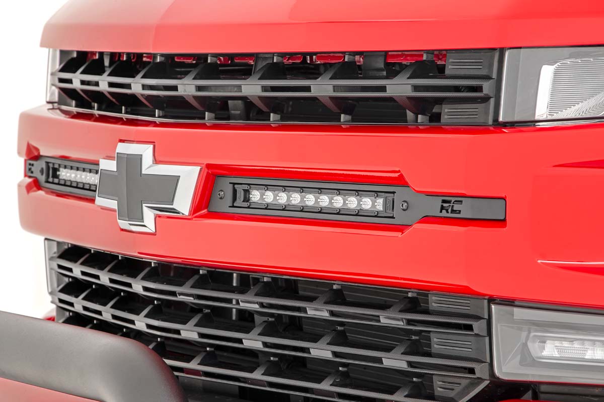LED-Beleuchtungsset | Montage am Kühlergrill | 10 Zoll Chrom, schlanke Ausführung, Paar | Chevy Silverado 1500 (19–22) — Bild 2
