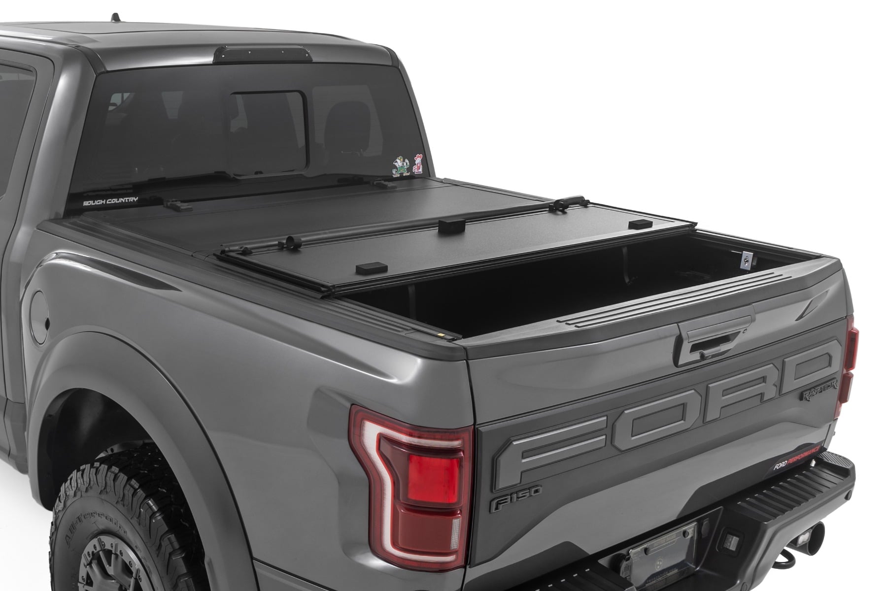 Stabile, dreifach faltbare Ladeflächenabdeckung | 5'7 Zoll Ladefläche | Ford F-150 (21–26)/F-150 Lightning (22–26) — Bild 5