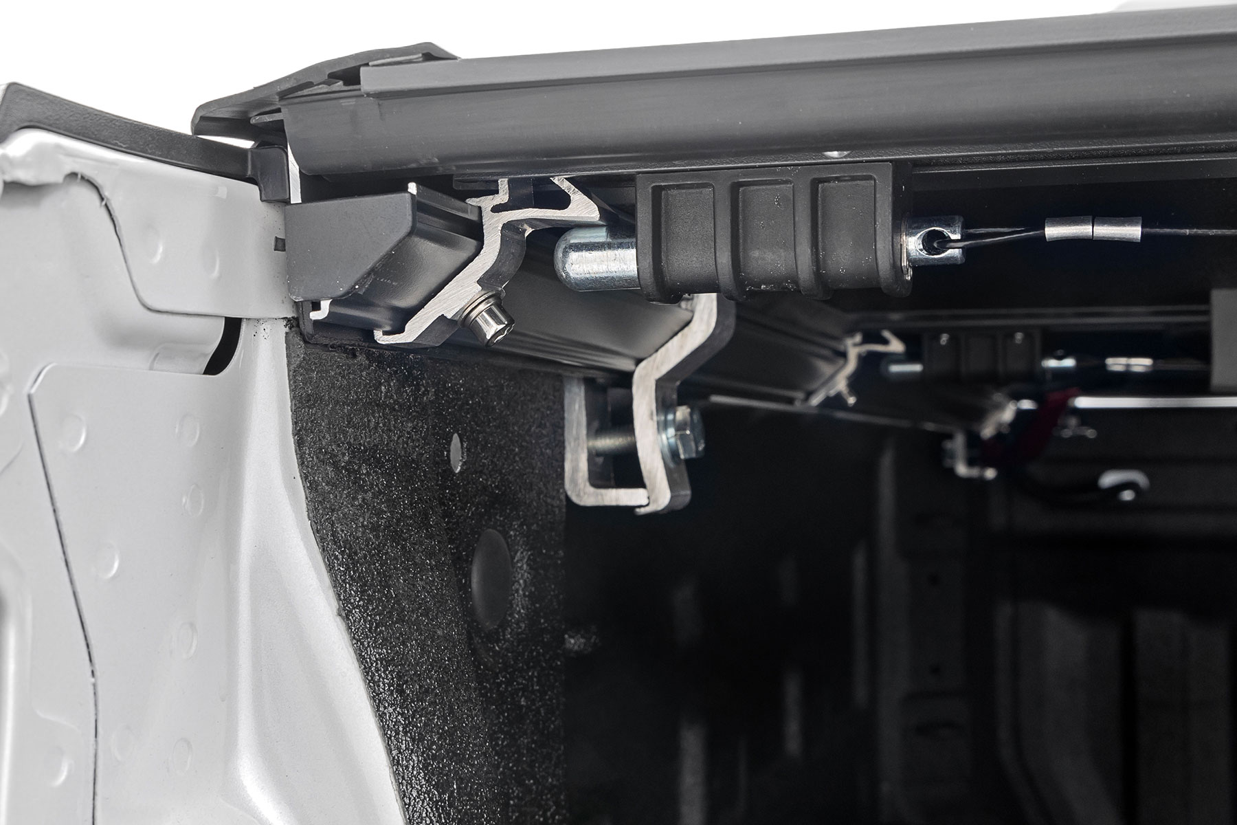 Robuste, flache Ladeflächenabdeckung | 6'7 Zoll Ladefläche | Relingabdeckung | Chevy/GMC 1500/2500HD/3500HD (2014–2019 & Classic) — Bild 4