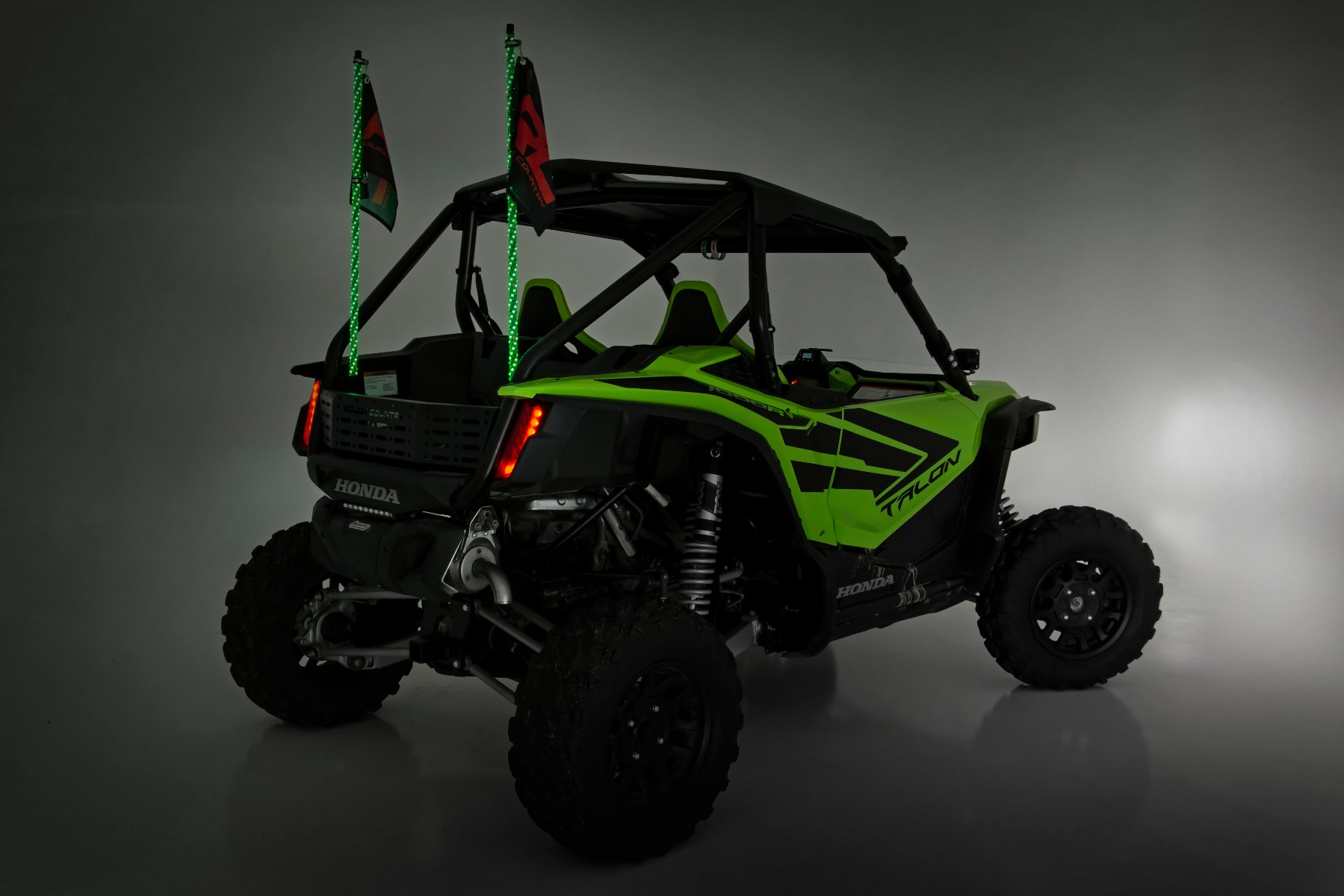 Peitschenhalterung | Ladefläche | 4' Mehrfarbiges LED-Peitschenpaar | Honda Talon 1000 — Bild 4