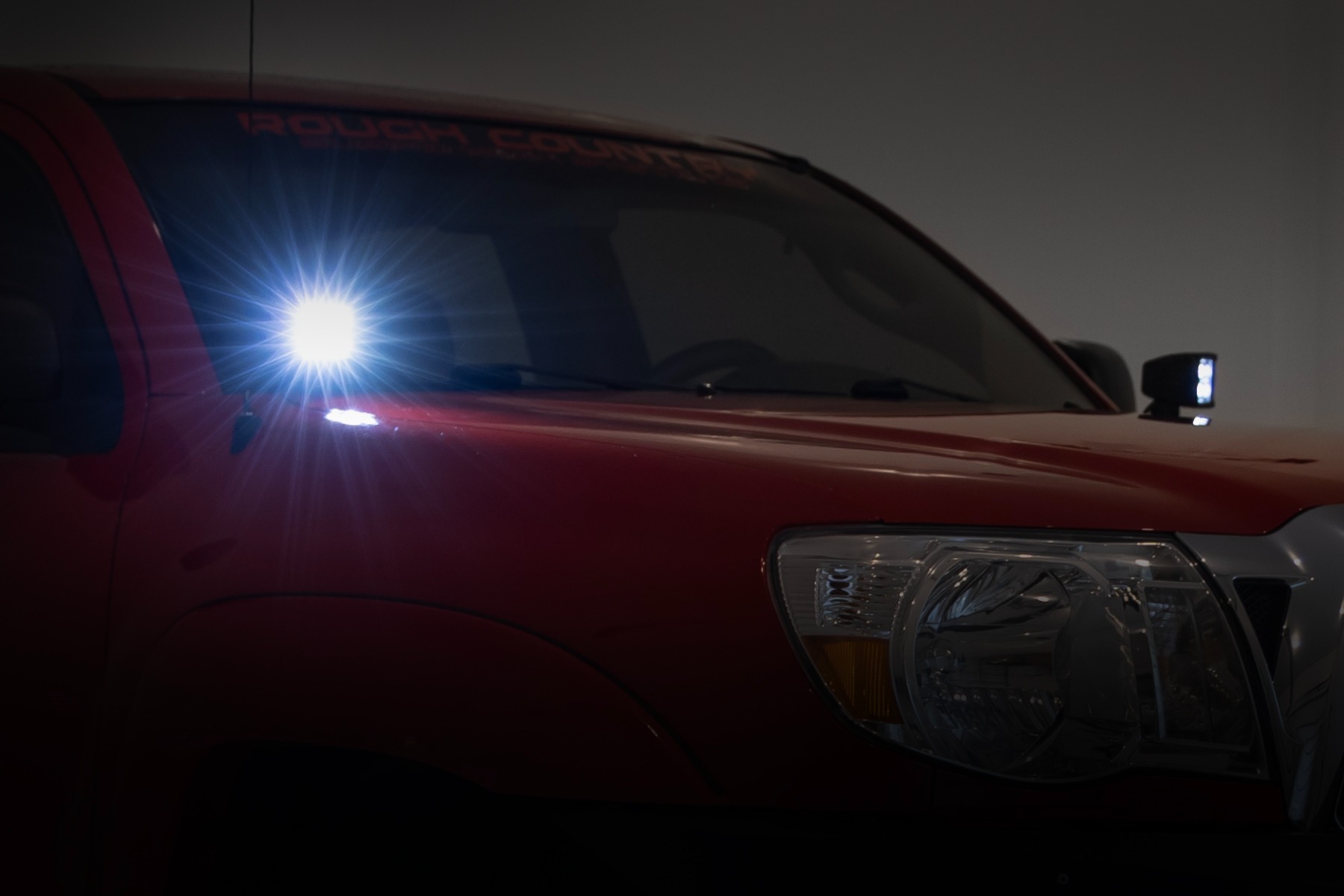 LED-Beleuchtungsset | Einbau in die Sattelkupplung | 2" Spectrum-Paar | Spot | Toyota Tacoma (05–15) — Bild 5