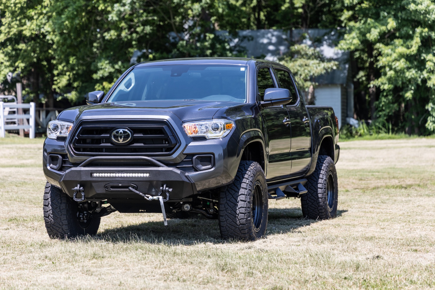 Frontstoßstange | Hybrid | 20 Zoll Schwarze LED-Tagfahrleuchten | Toyota Tacoma 4WD (2016–2023) — Bild 4
