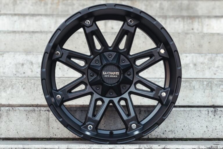 La Chanti OF1 | Matt Black · 10J×20" · ET-12 | 6x135 / 6x139.7 — Bild 1