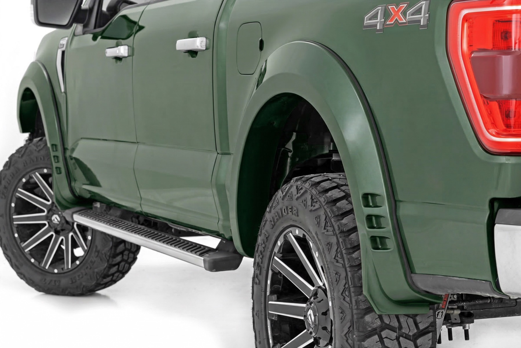 SF1 Kotflügelverbreiterungen | DB Shelter Green | Ford F-150 2WD/4WD (2021–2026)