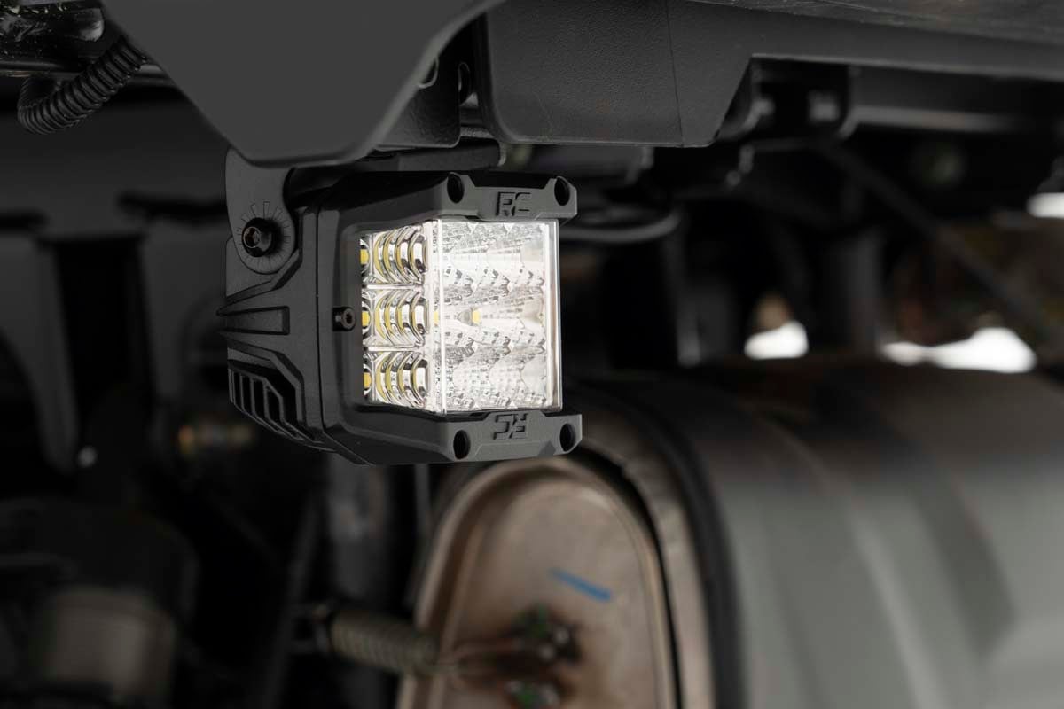 LED-Beleuchtungsset | Befestigung unter dem Bett | 2 Zoll Paar in Chrom | Weitwinkel | Polaris General XP 4 1000 — Bild 4