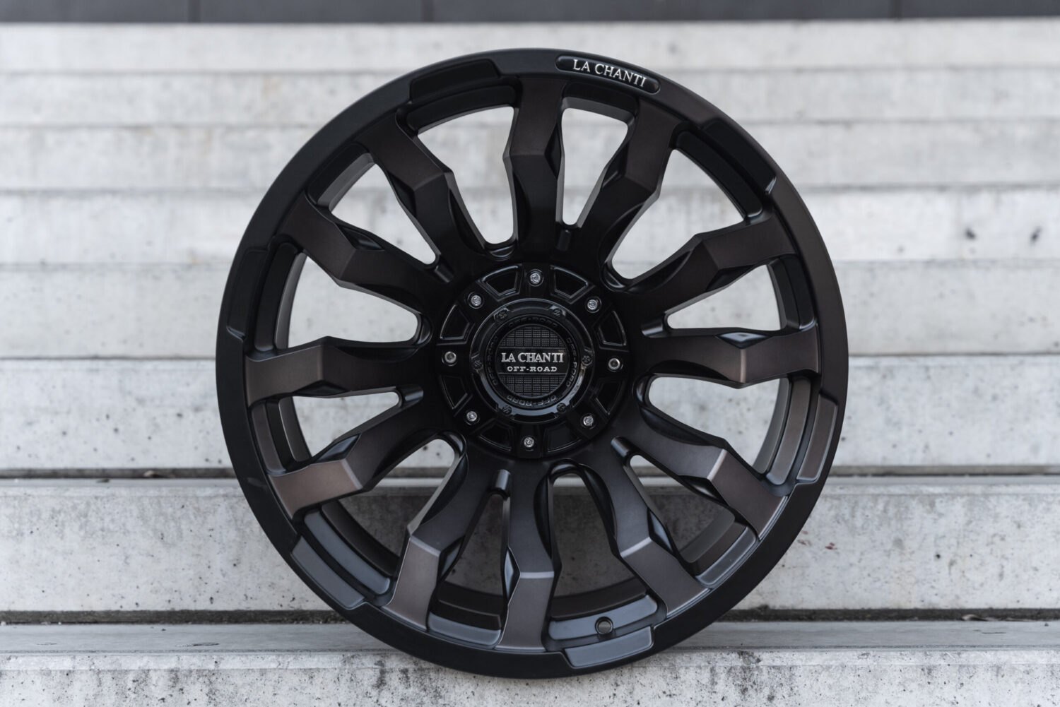 La Chanti OF7 | Matt Black · 9J×20" · ET20 | 6x139.7 — Bild 1