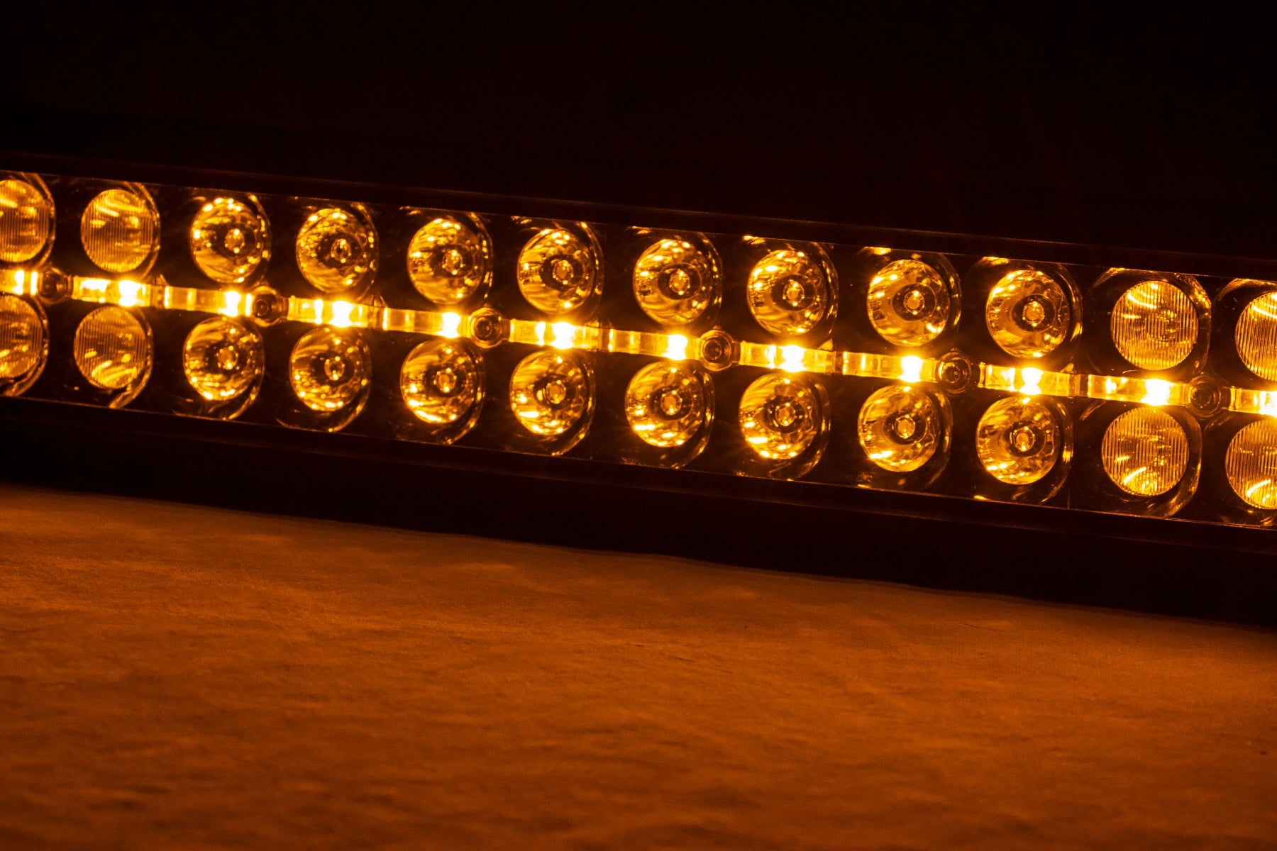 50-Zoll-LED-Lichtleiste der Black Series | Zweireihig | Gelbes Tagfahrlicht — Bild 2