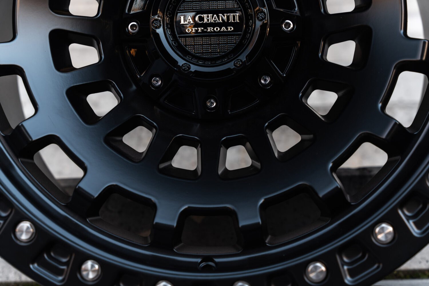 La Chanti OF6 | Matt Black · 10J×22" · ET12 | 8x165.1 — Bild 4