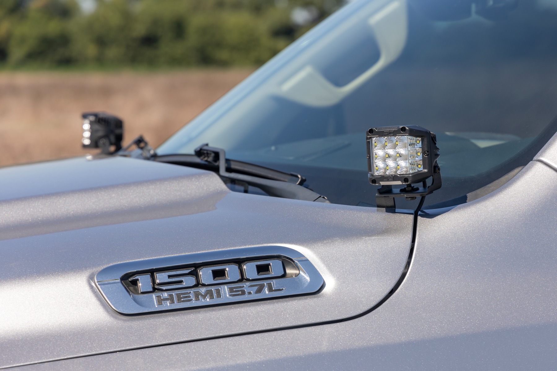 LED-Beleuchtungsset | Befestigung an der Seitenleiste | 2" Schwarz, Paar | Spot | RAM 1500 2WD/4WD (19–26) — Bild 6