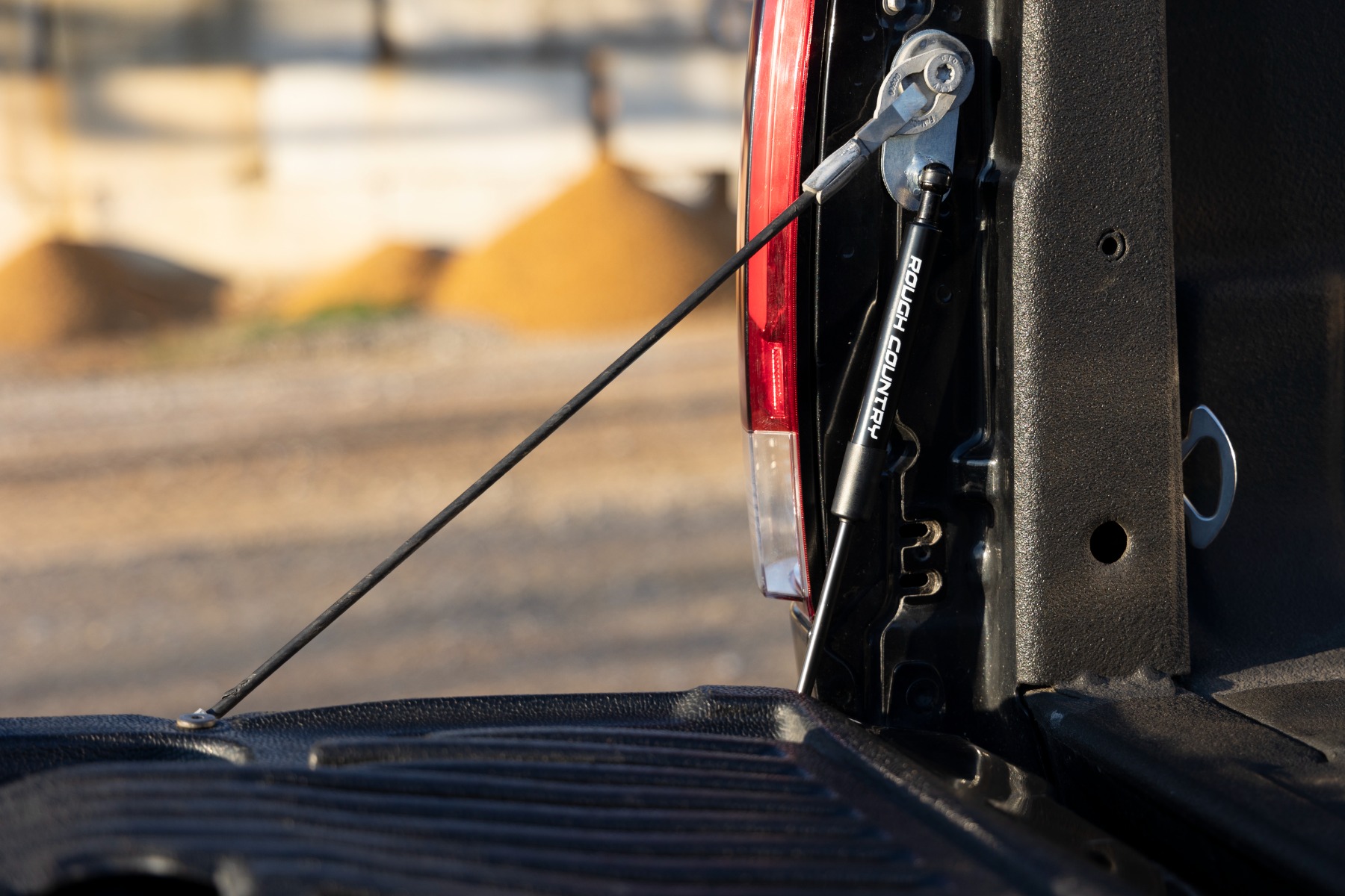 Heckklappenassistent | Ford F-250/F-350 Super Duty 2WD/4WD (1999–2016) — Bild 5