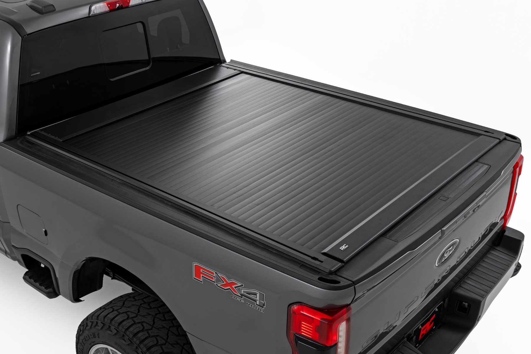 Manuell versenkbare Ladeflächenabdeckung | 6'10" Ladefläche | Ford F-250/F-350 Super Duty (17–26) — Bild 2