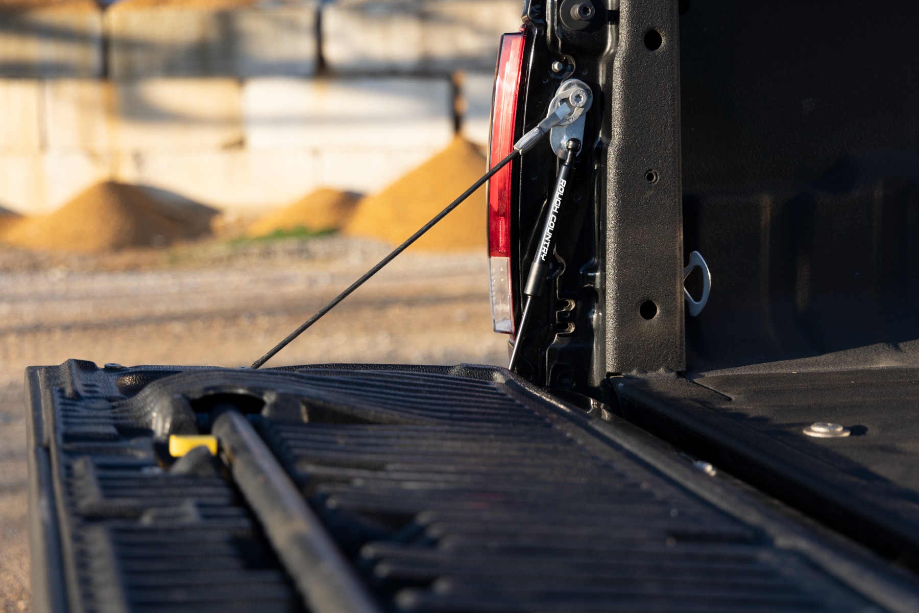 Heckklappenassistent | Ford F-250/F-350 Super Duty 2WD/4WD (1999–2016) — Bild 4