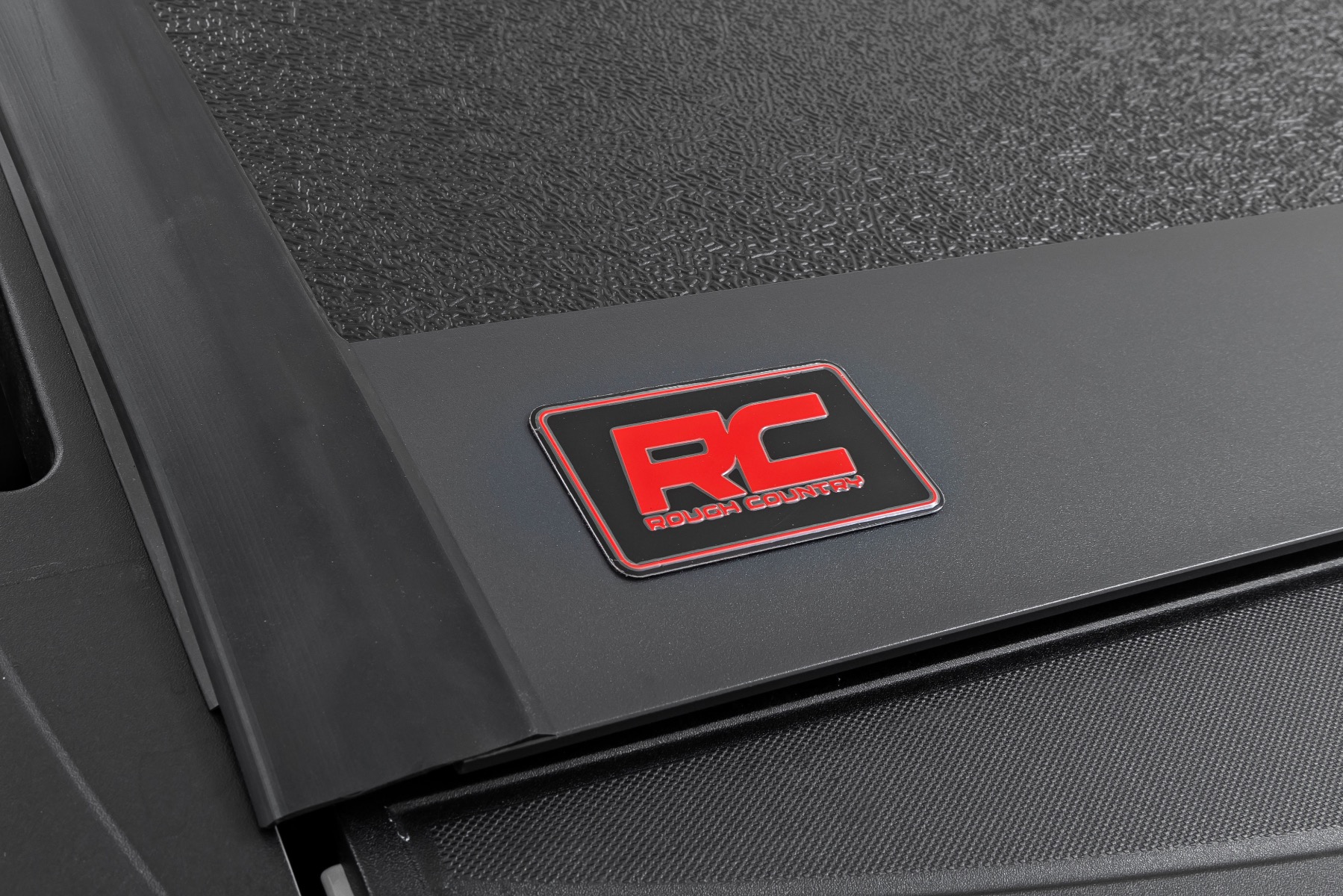 Hard Low Profile Bed Cover | 5'10" Bed | Chevy/GMC Sierra 1500 (19-26)/Silverado 1500 (19-26) — Bild 6