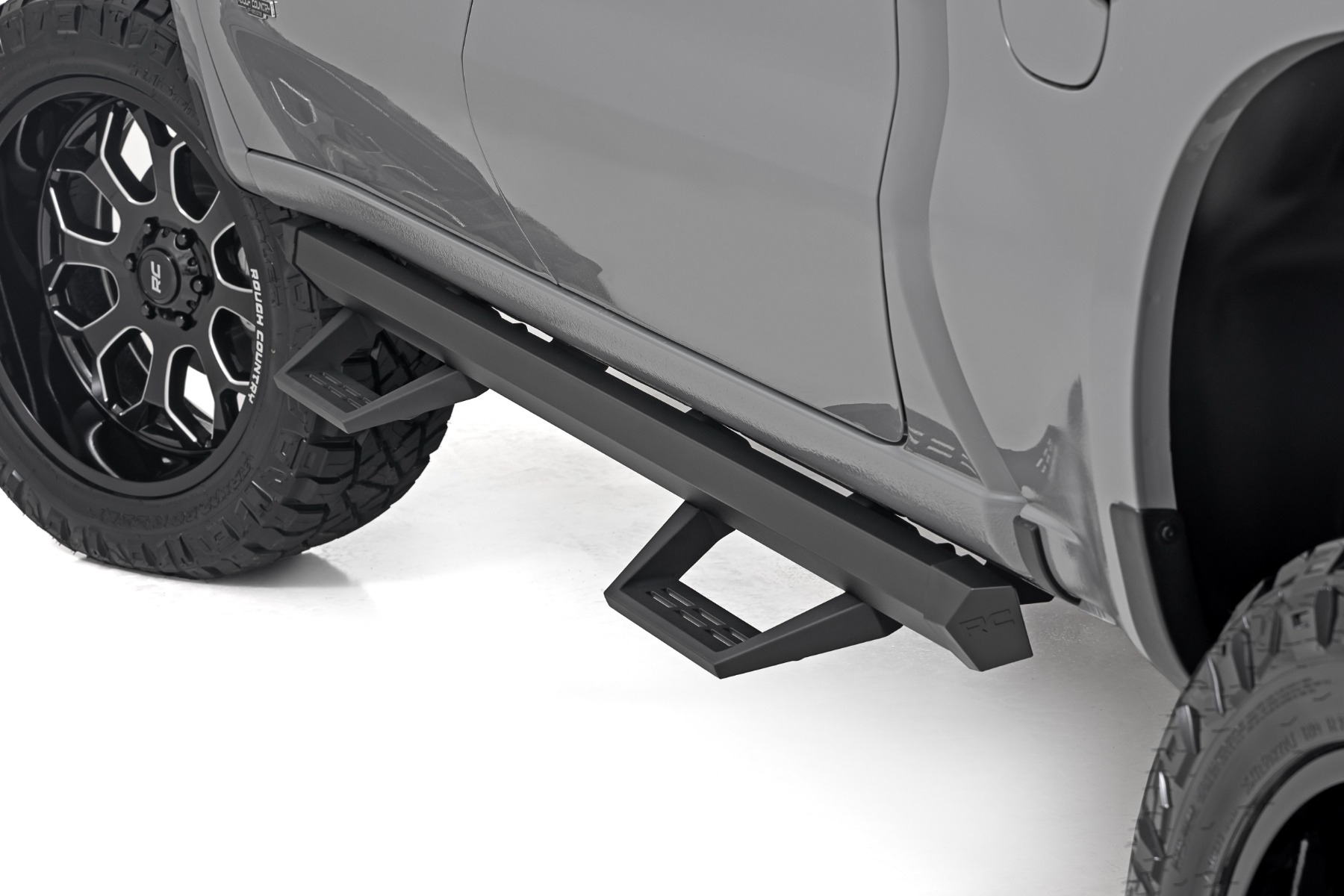 SRL2 verstellbare Aluminium-Trittstufe | Doppelkabine | Chevy/GMC 1500/2500HD (2019–2026)